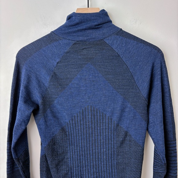 Athleta Remarkawool Turtleneck Wool Baselayer Womens M Blue Gorpcore Compression - Picture 6 of 6
